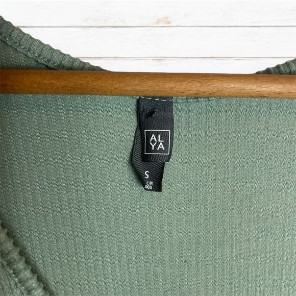 ALYA Francesca's Women's Sage Green Textured Babydoll Dress Size S - Picture 3 of 6